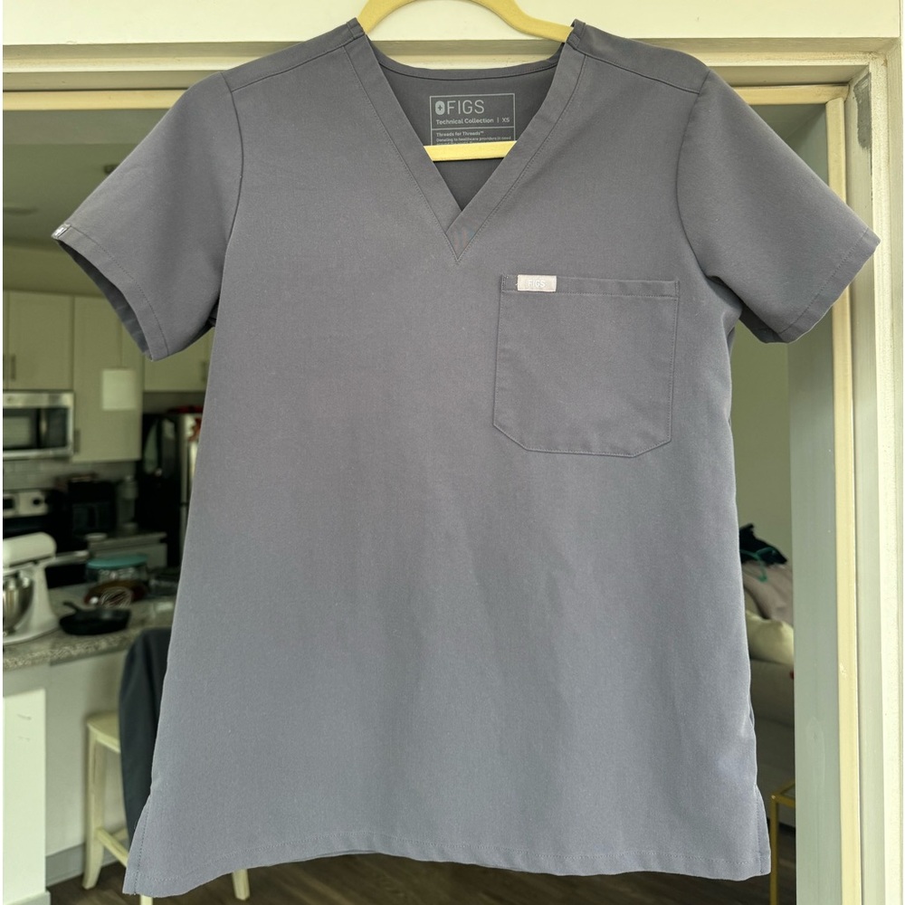FIGS SCRUBS SET - color Charcoal. Great condition!